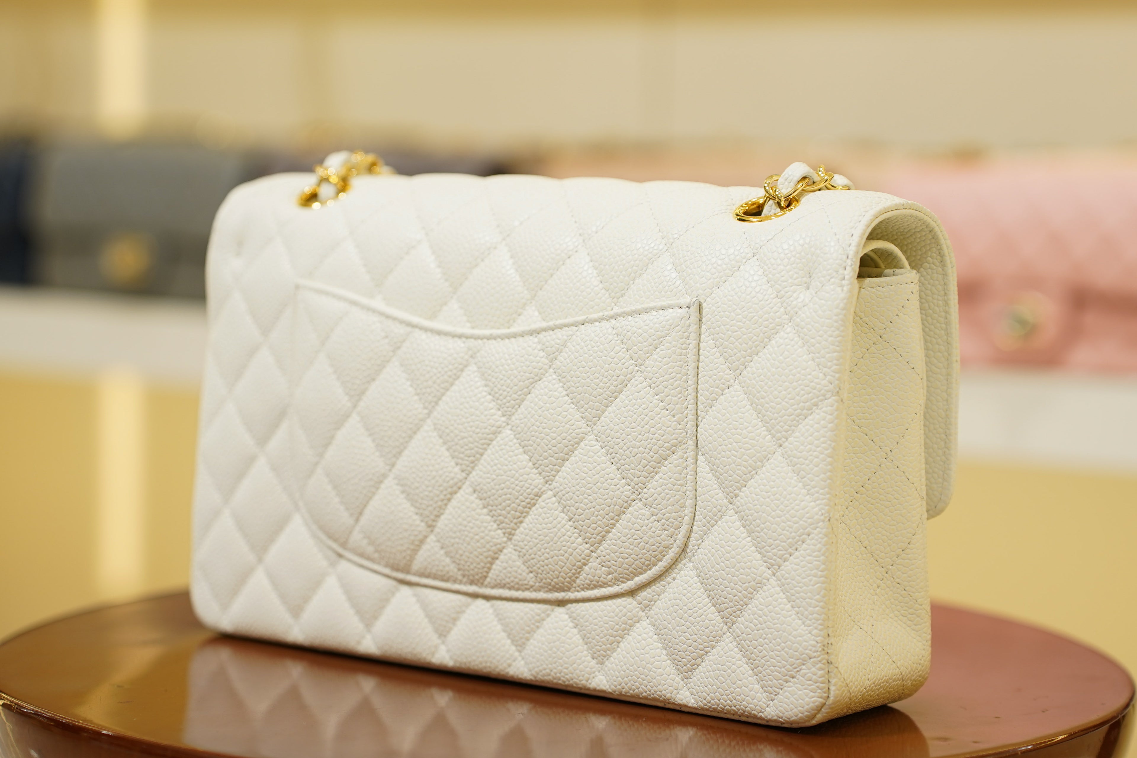 CChanel | Classic Flap Bag – Medium – Leather – White – Gold Hardware