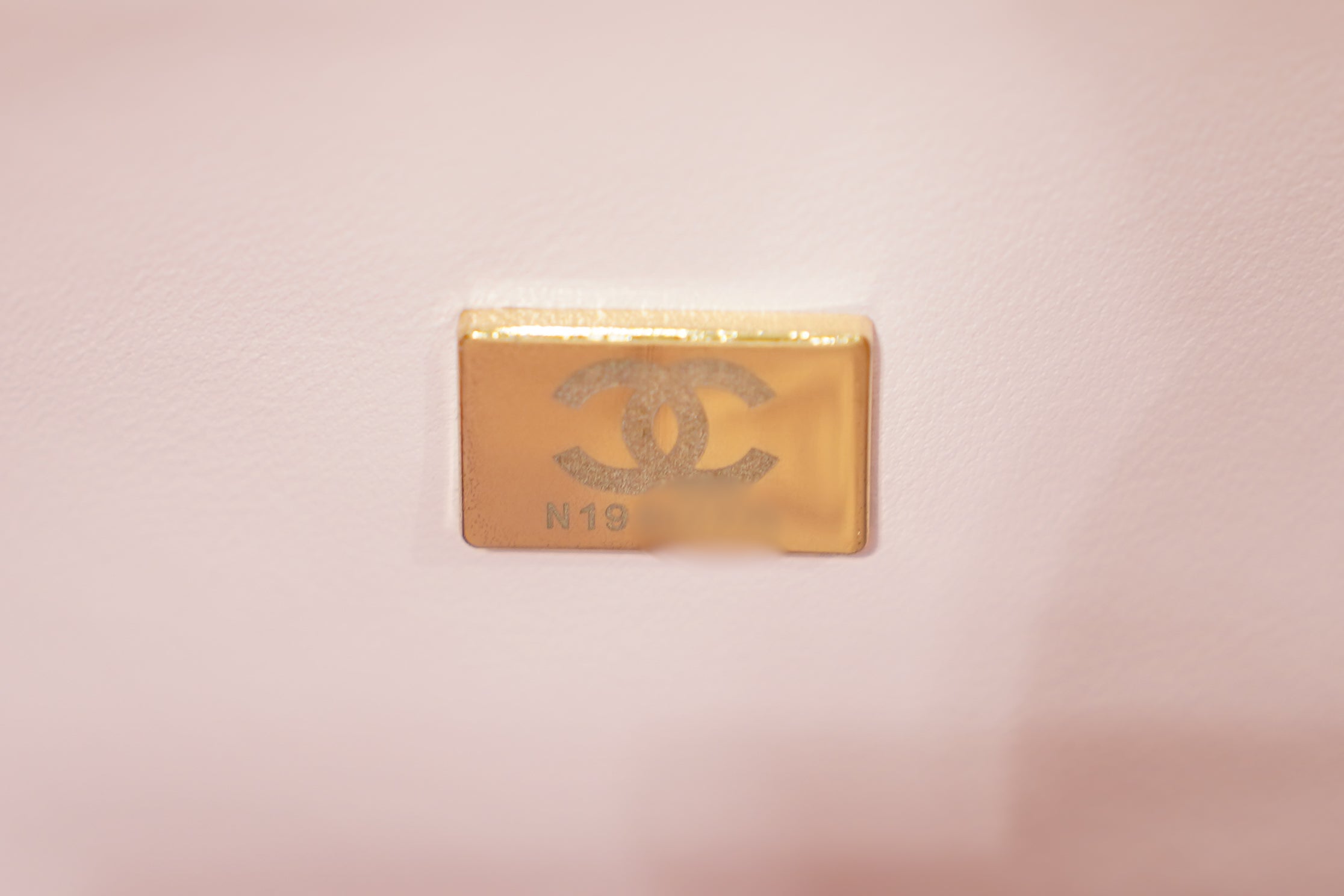 Chanel | Classic Flap Bag – Medium – Lambskin – Light Purple – Gold Hardware