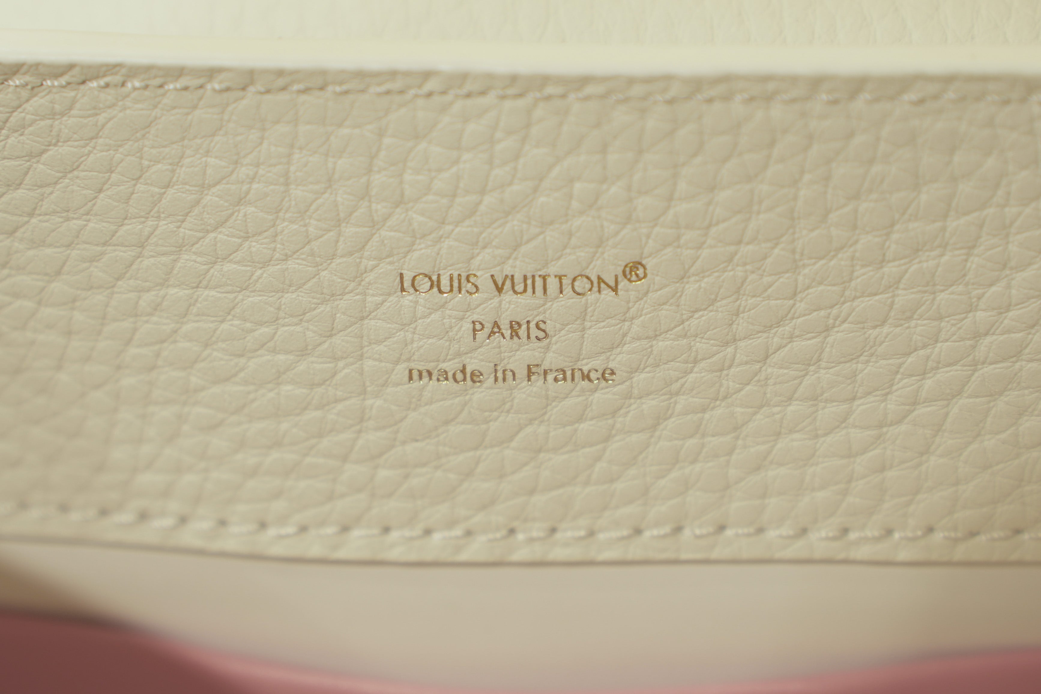 Louis Vuitton | Capucines – Leather – White – Gold Hardware
