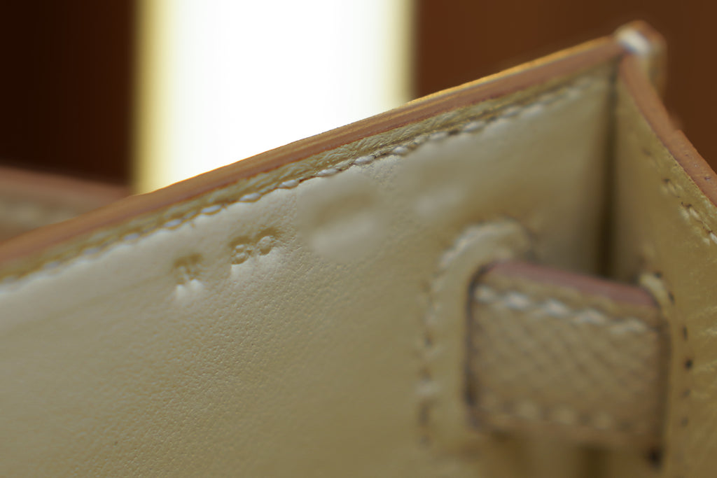 Hermes | Kelly Pochette – Epsom – Creme – Silberne Hardware