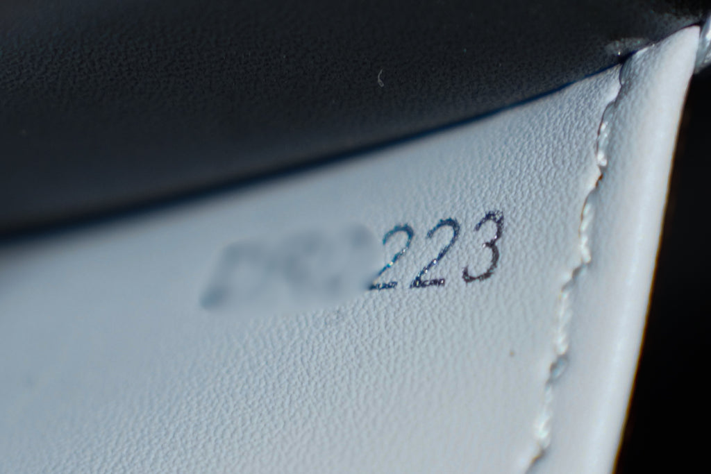 Louis Vuitton | Capucines Medium – Leather – Black – Silver Hardware