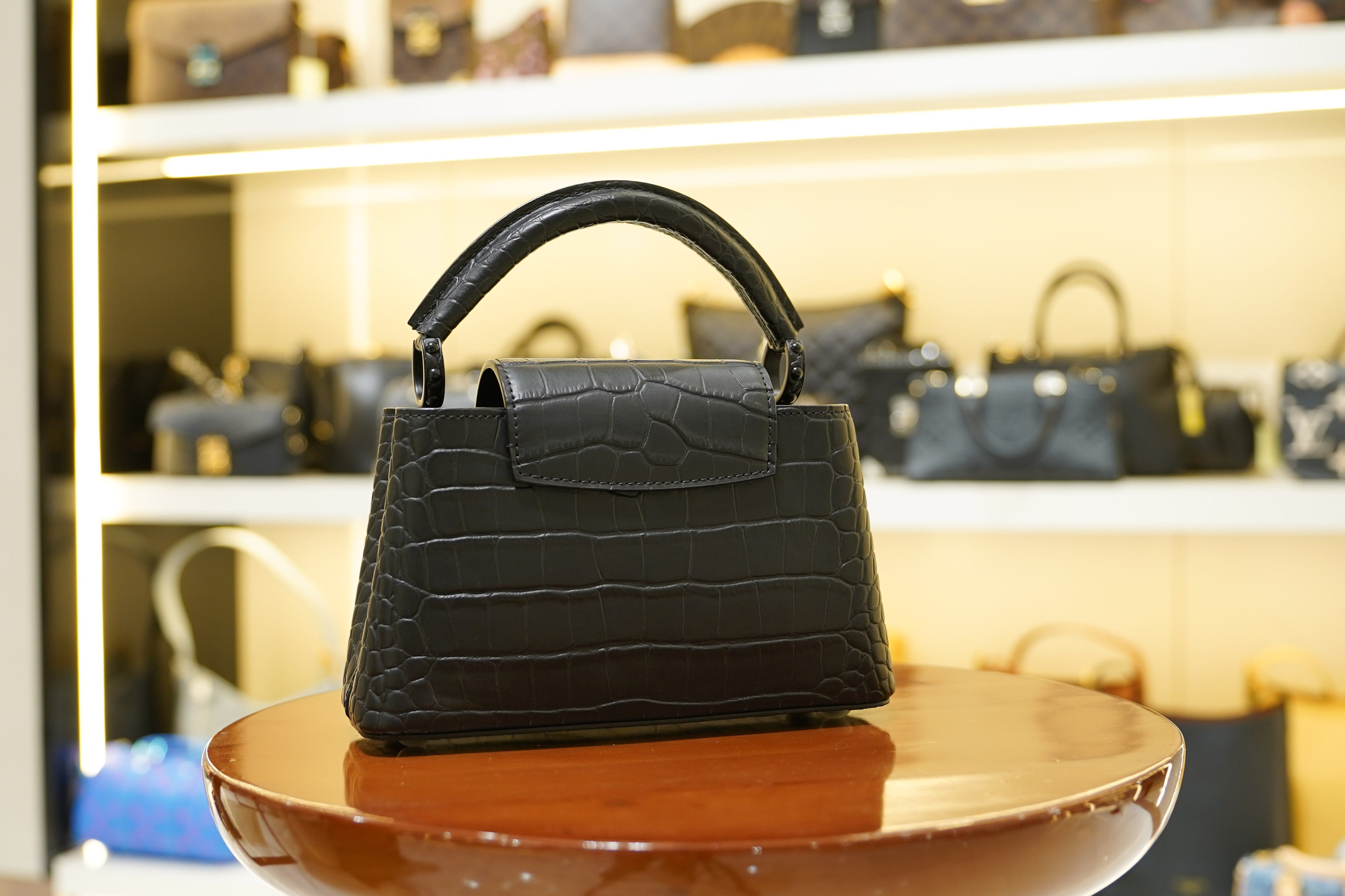 Louis Vuitton | Capucines – Crocodile Leather – Black – Gold Hardware