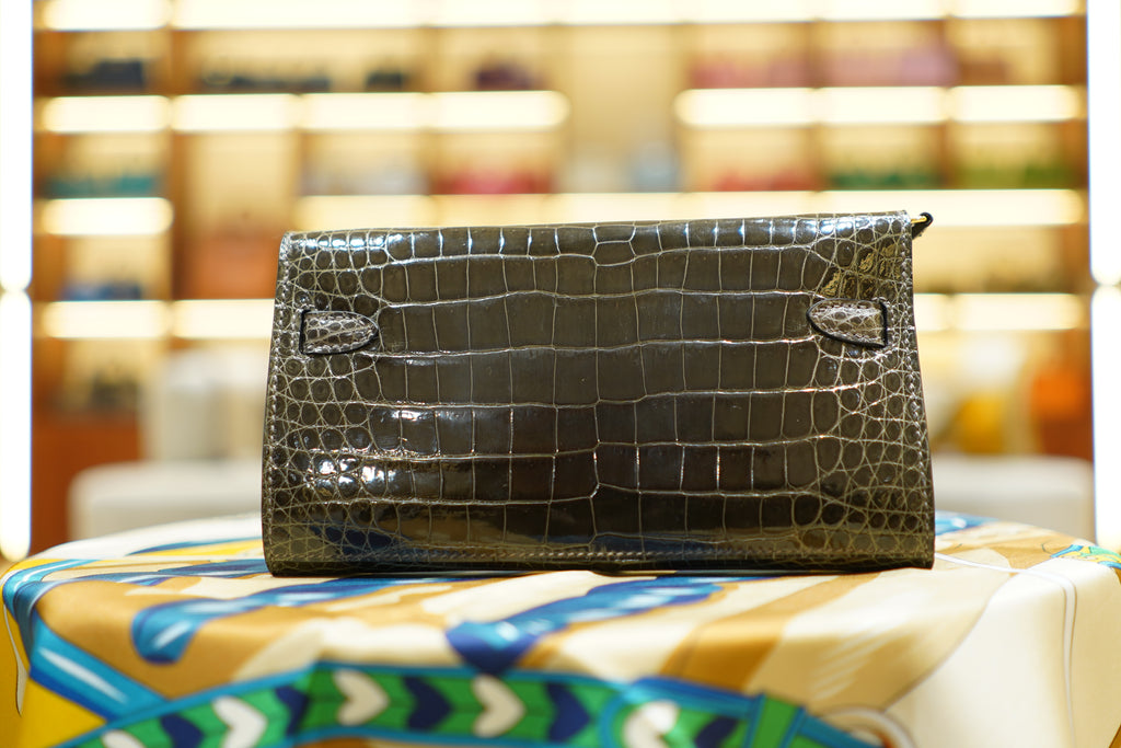 Hermes | Kelly – 28 – Crocodile Leather – Grey – Gold Hardware