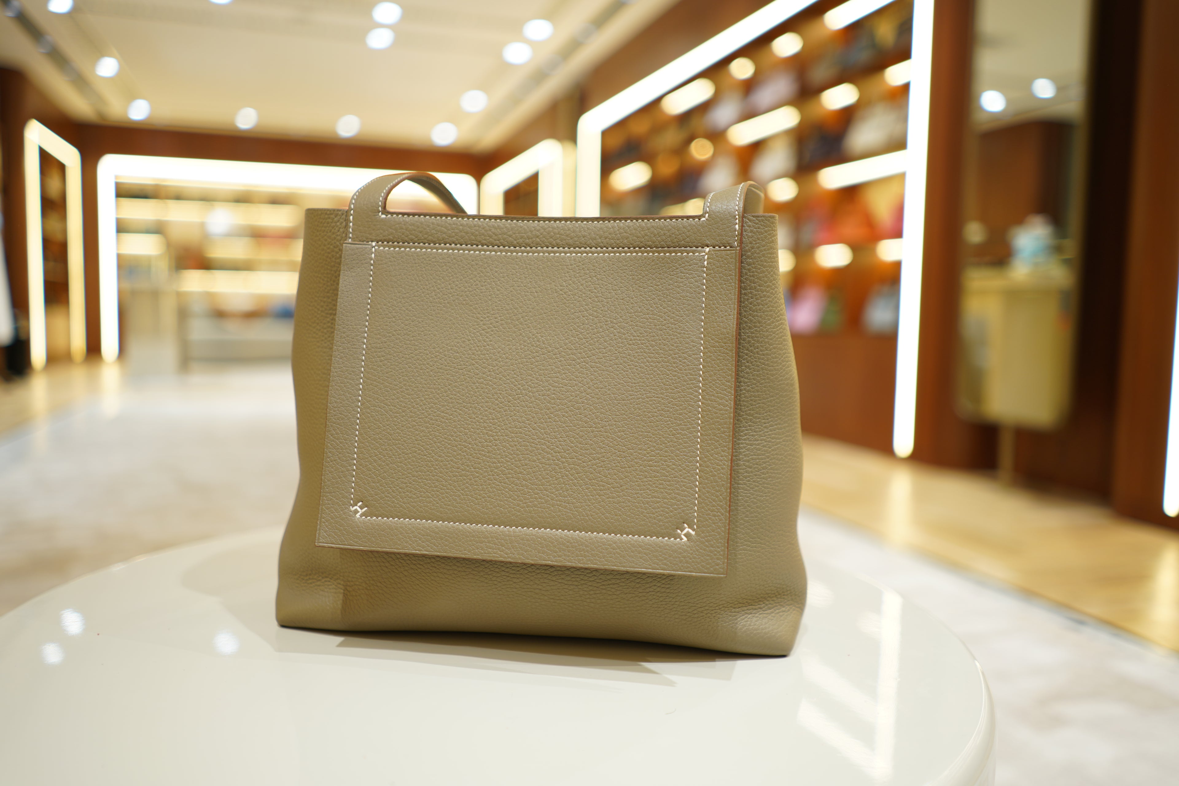 Hermes | Clemence Cabasellier 31 – Clemence – Beige – Gold Hardware