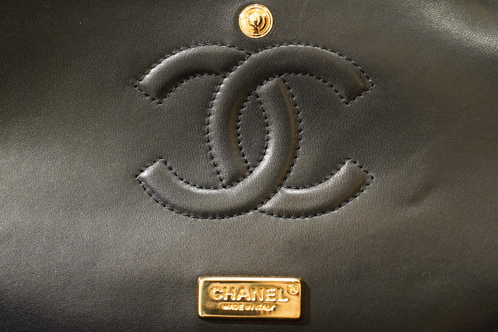 Chanel | Classic Flap Bag – Medium – Wool – Black – Gold Hardware