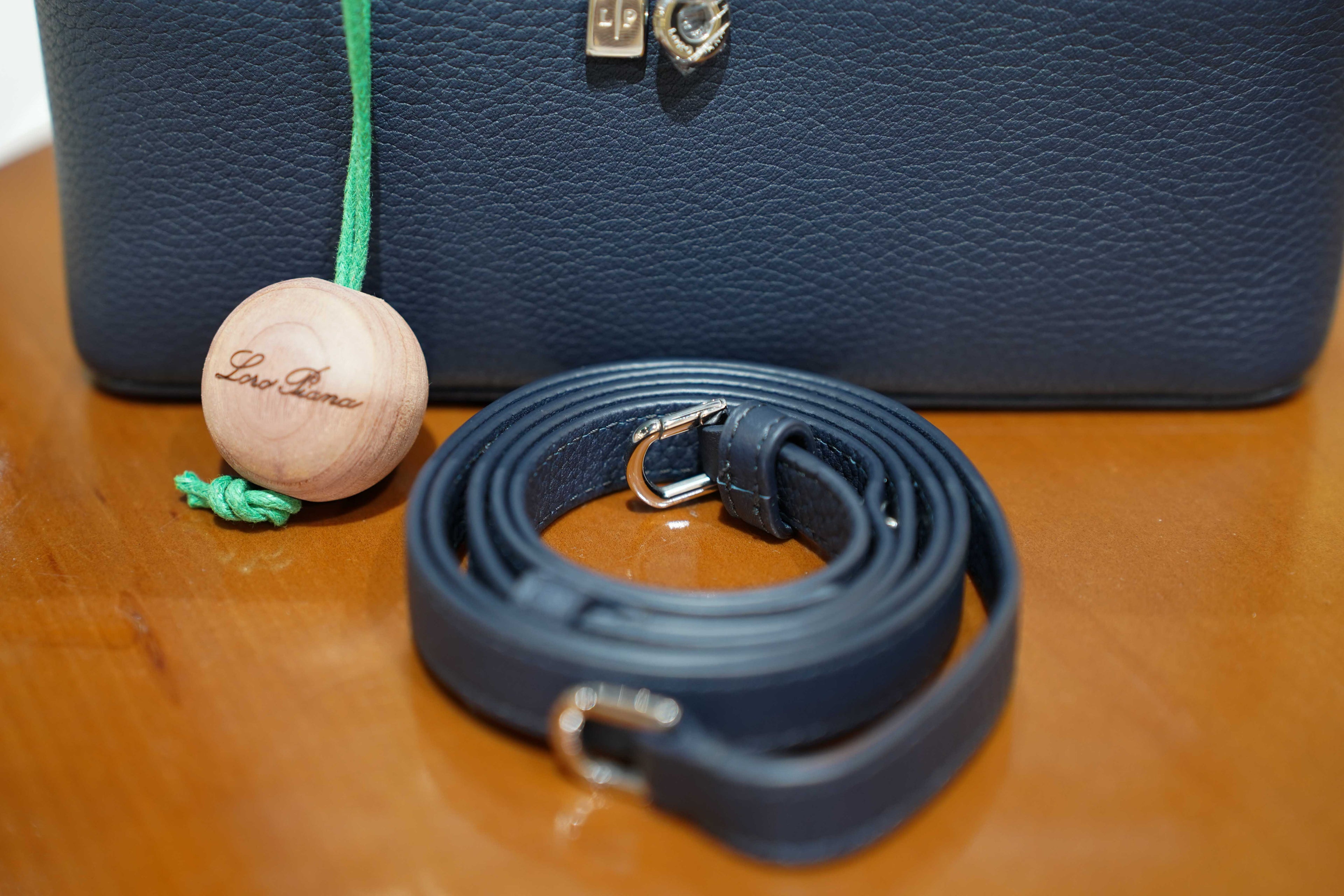 Loro Piana | Extra-Pocket-L19 – Leather – Blue – Silver Hardware