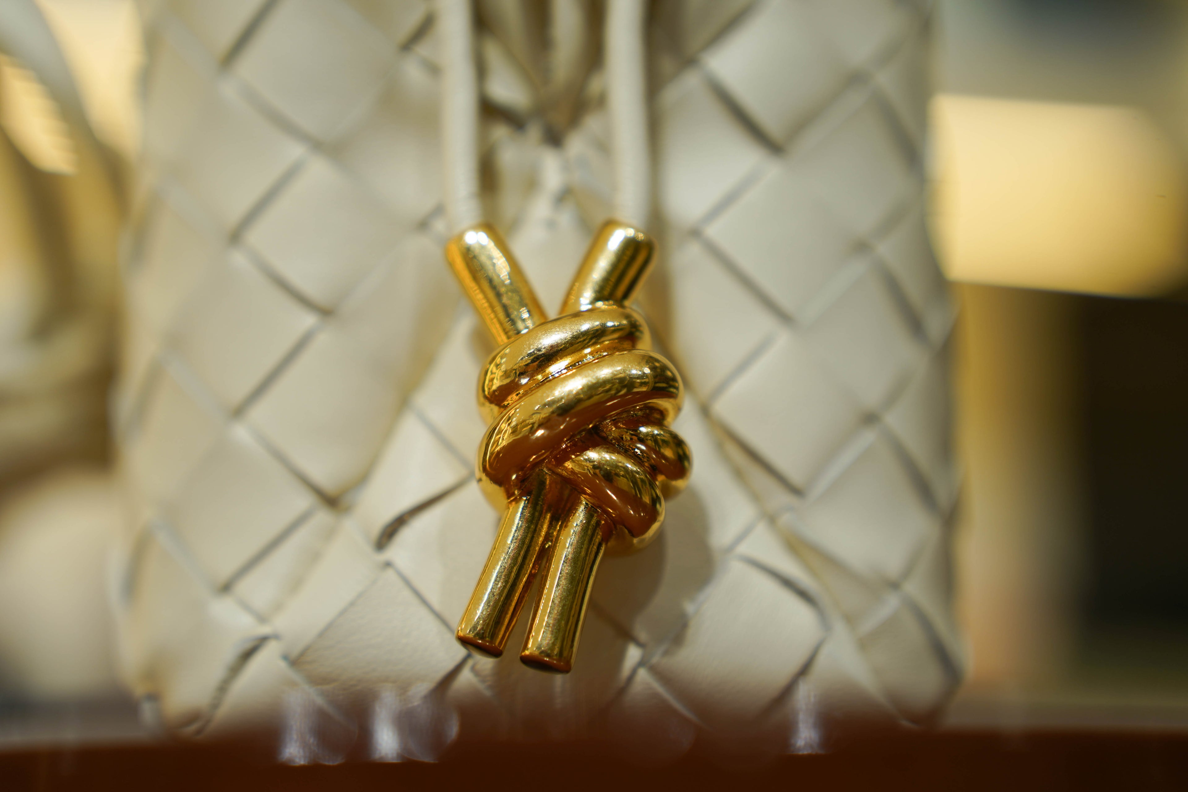 Bottega Veneta | Jodie – Intrecciato – Avorio – Gold Hardware