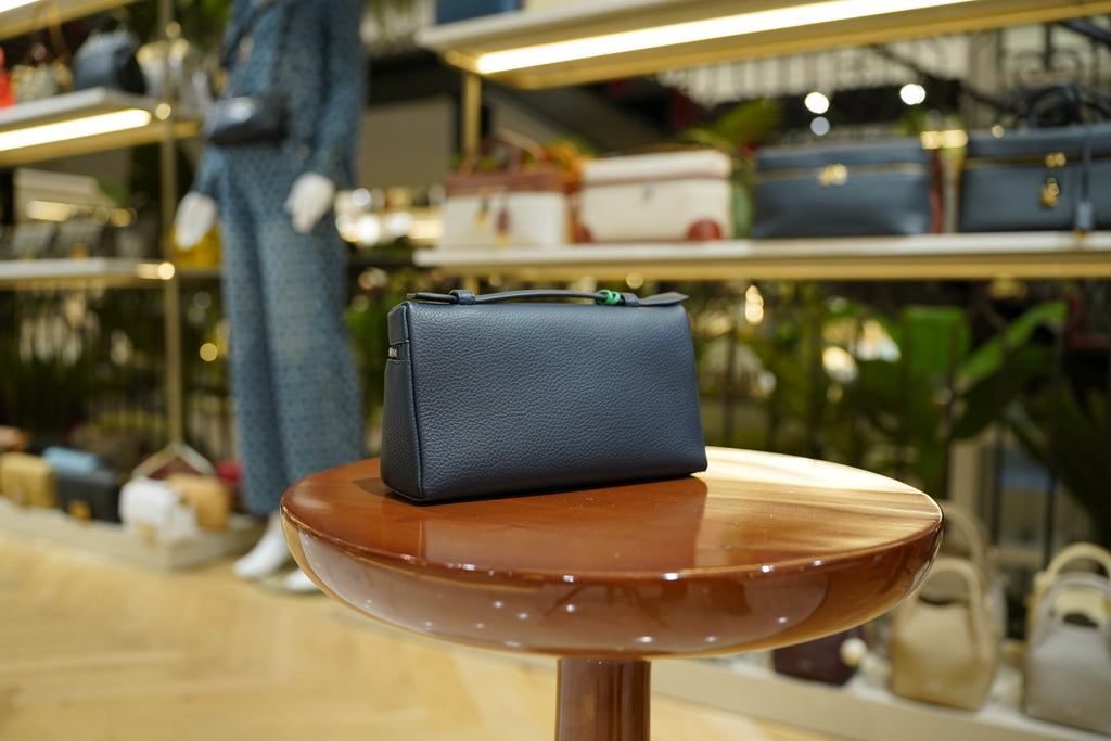 Loro Piana | Extra-Pocket-L19 – Leather – Blue – Silver Hardware
