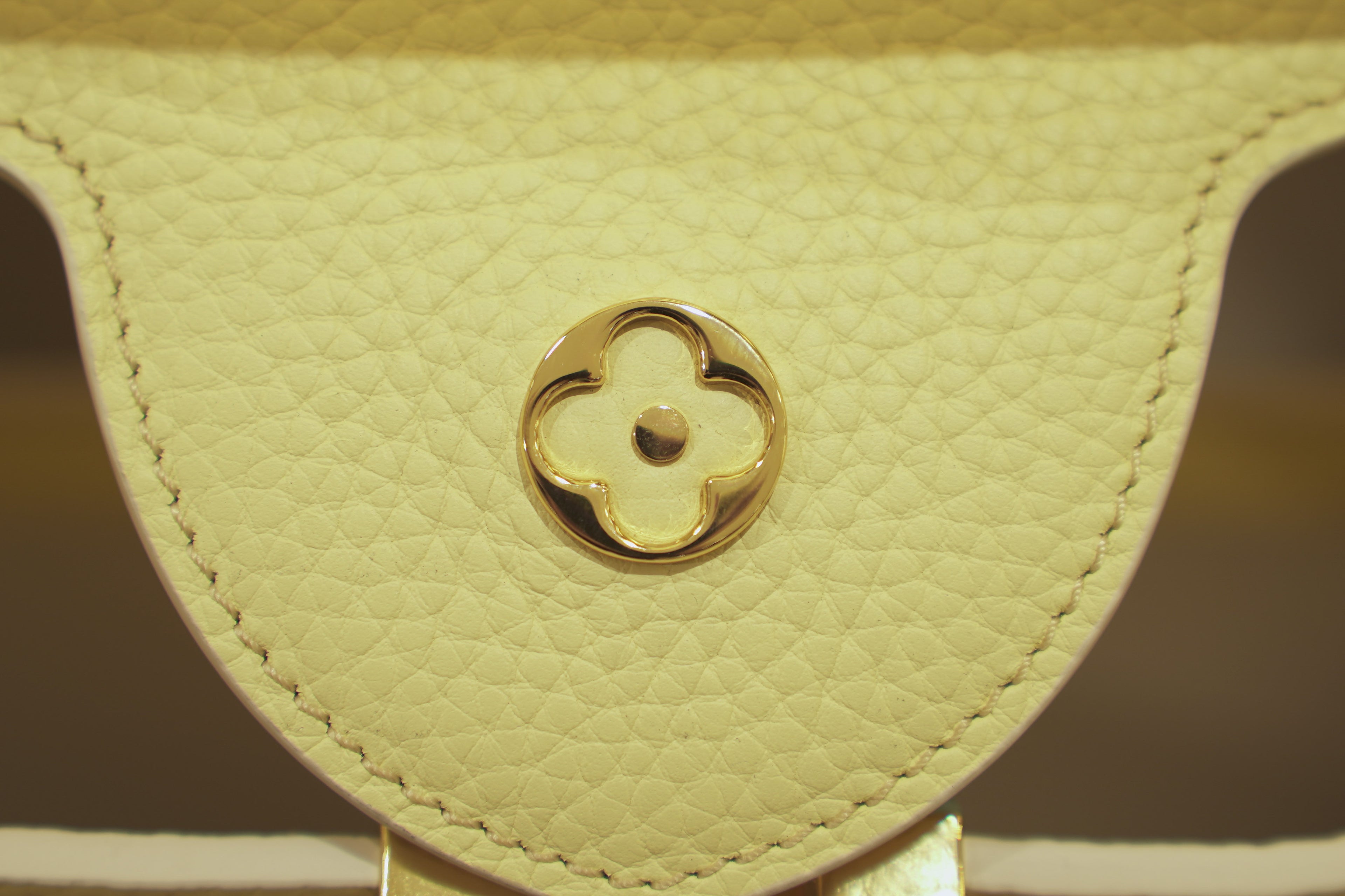 Louis Vuitton | Capucines – Leather – Yellow – Gold Hardware