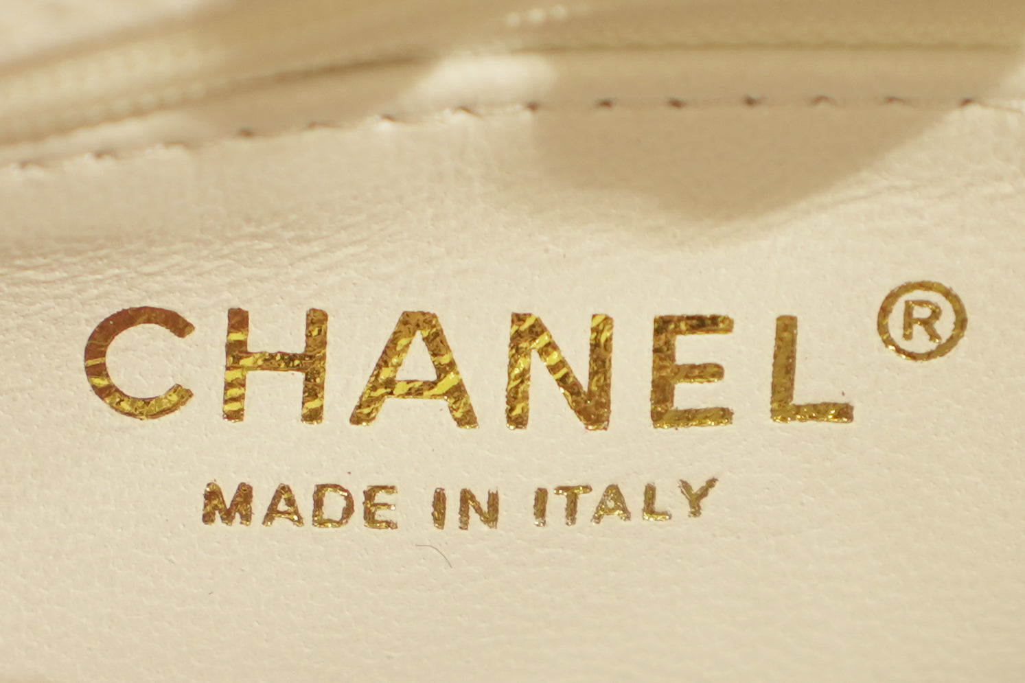 Chanel | Coco Mini – Leather – White – Gold Hardware