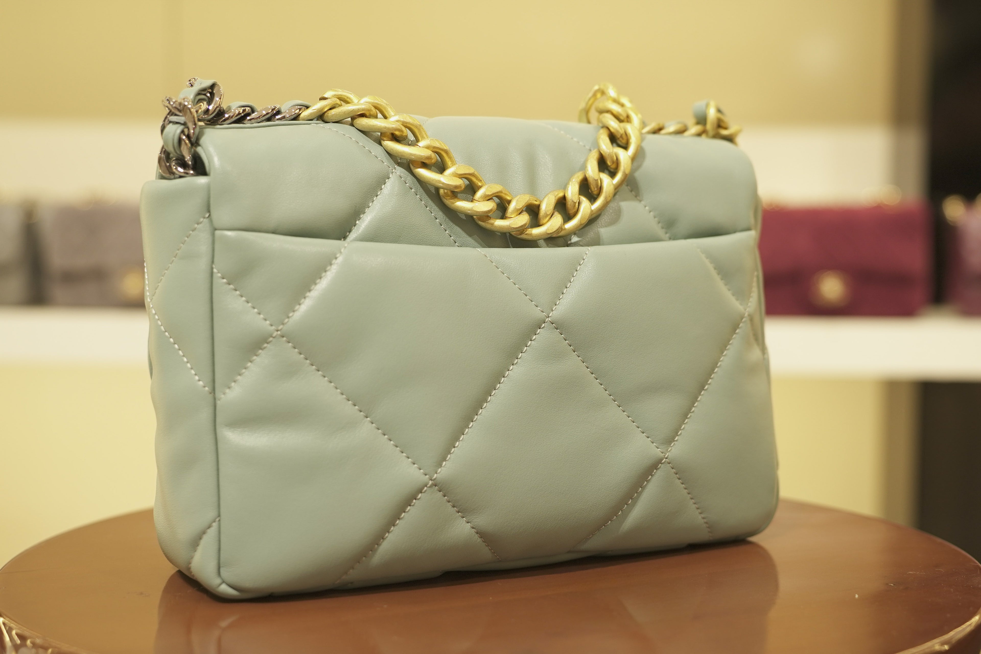 Chanel | Chanel 19 – Lambskin – Light Blue – Gold Hardware