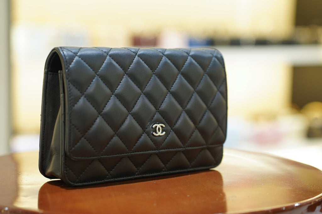 Chanel | Wallet on Chain – Lambskin – Black – Silver Hardware