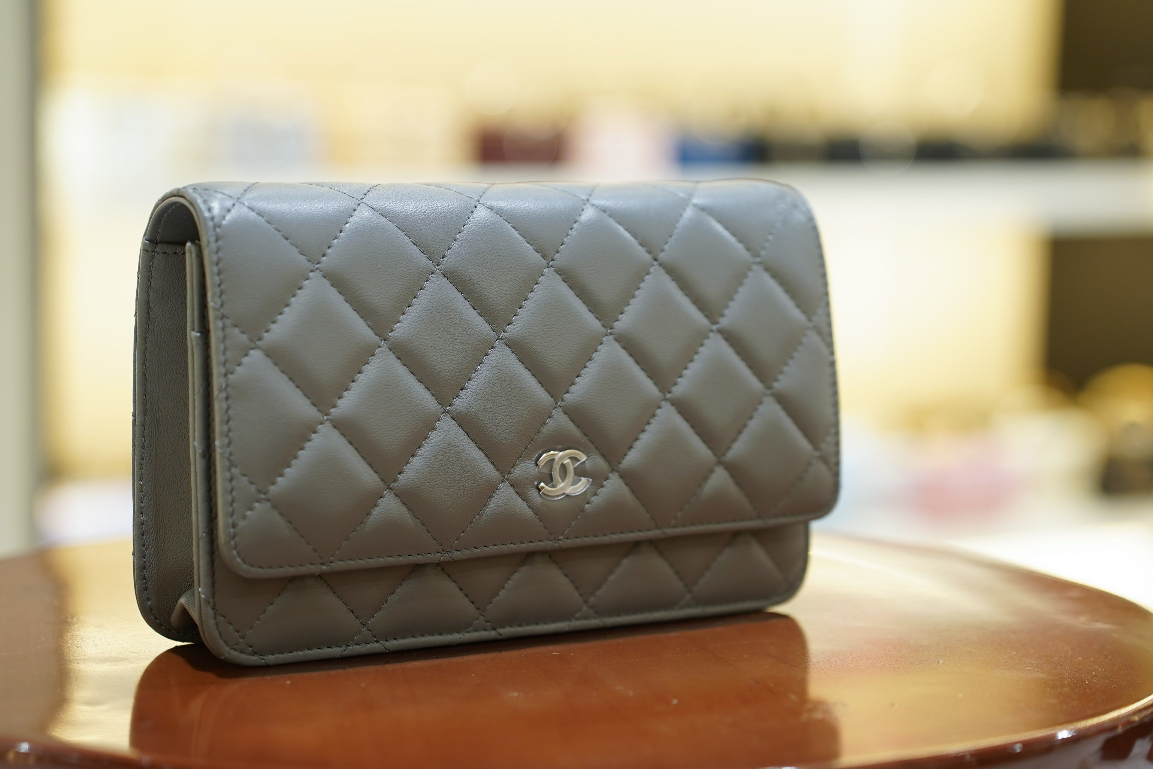 Chanel | Wallet on Chain – Lambskin – Grey – Silver Hardware