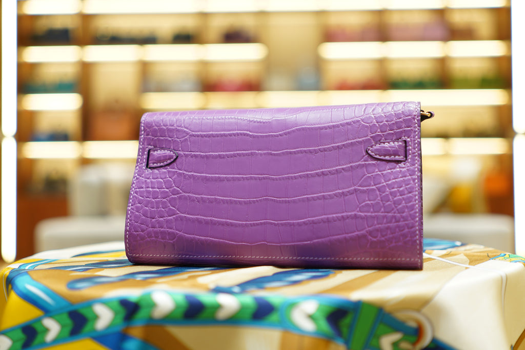 Hermes | Kelly To Go Wallet – Crocodile Leather – Purple – Gold Hardware