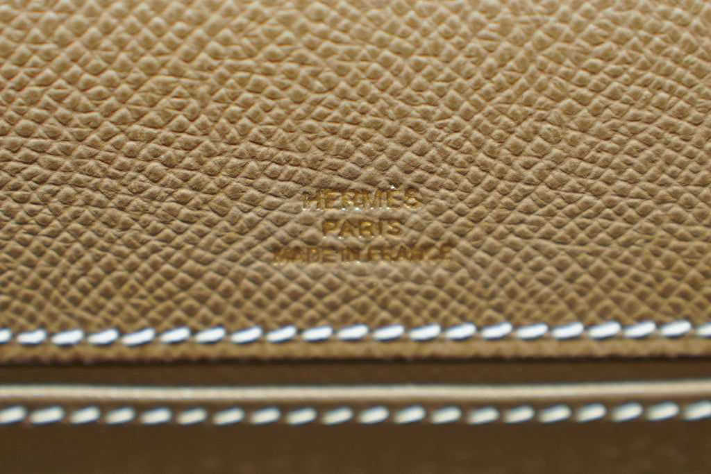 Hermès | Kelly Pochette – Epsom – Grigio – Finiture in Oro