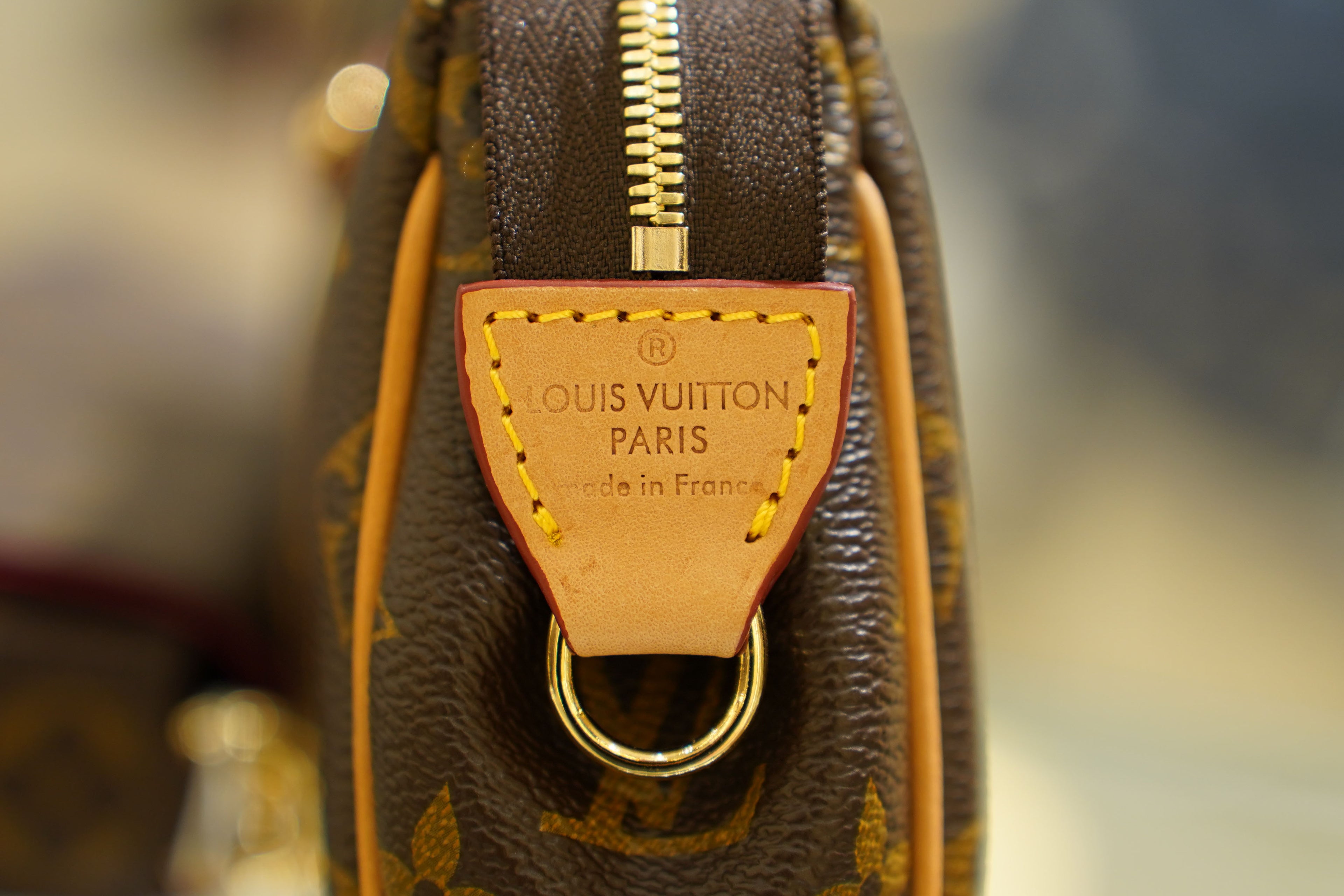 Louis Vuitton | Pochette Metis – Canvas – Brown – Gold Hardware