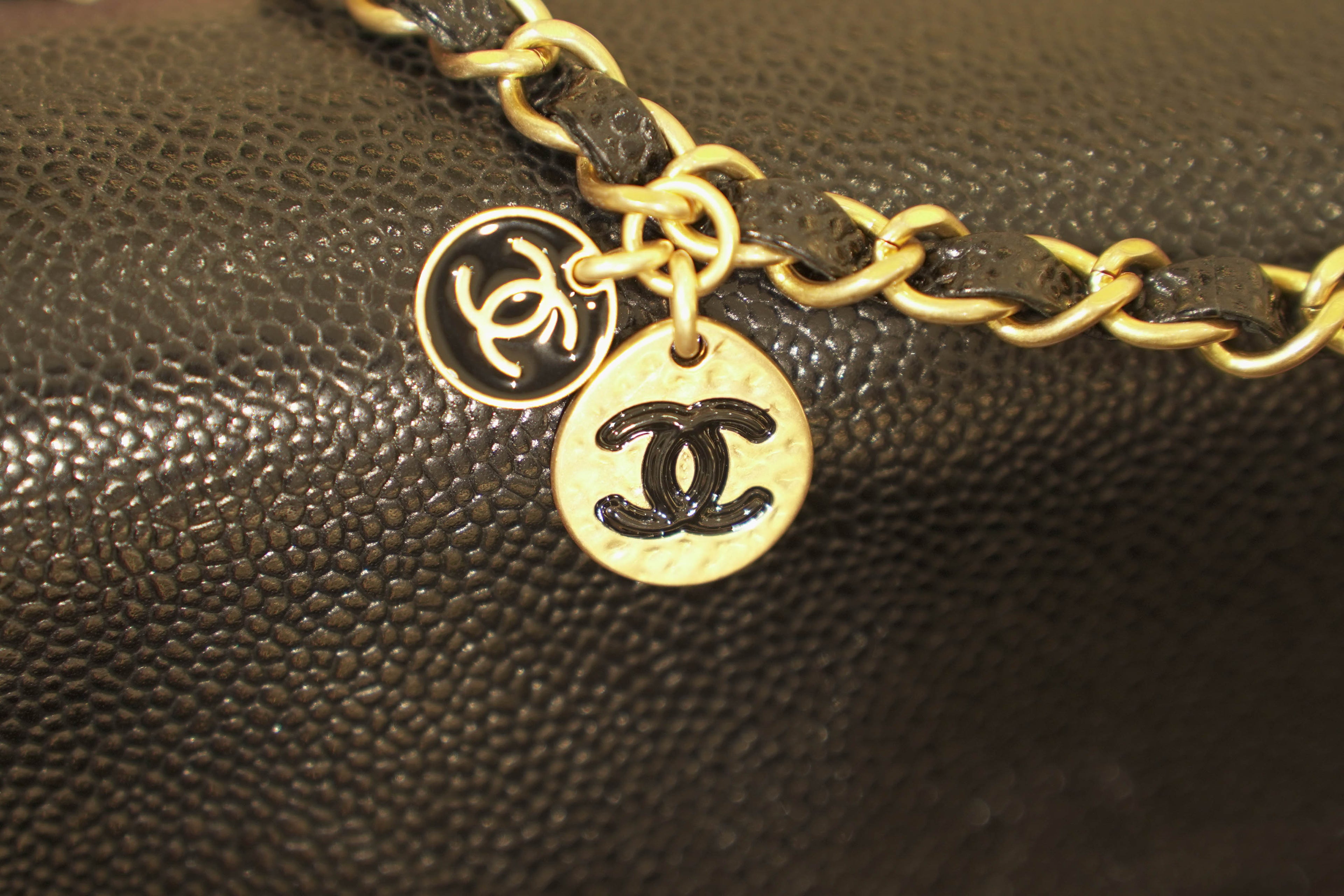 Chanel | Classic Flap Bag Mini – Caviar Leather – Black – Gold Hardware