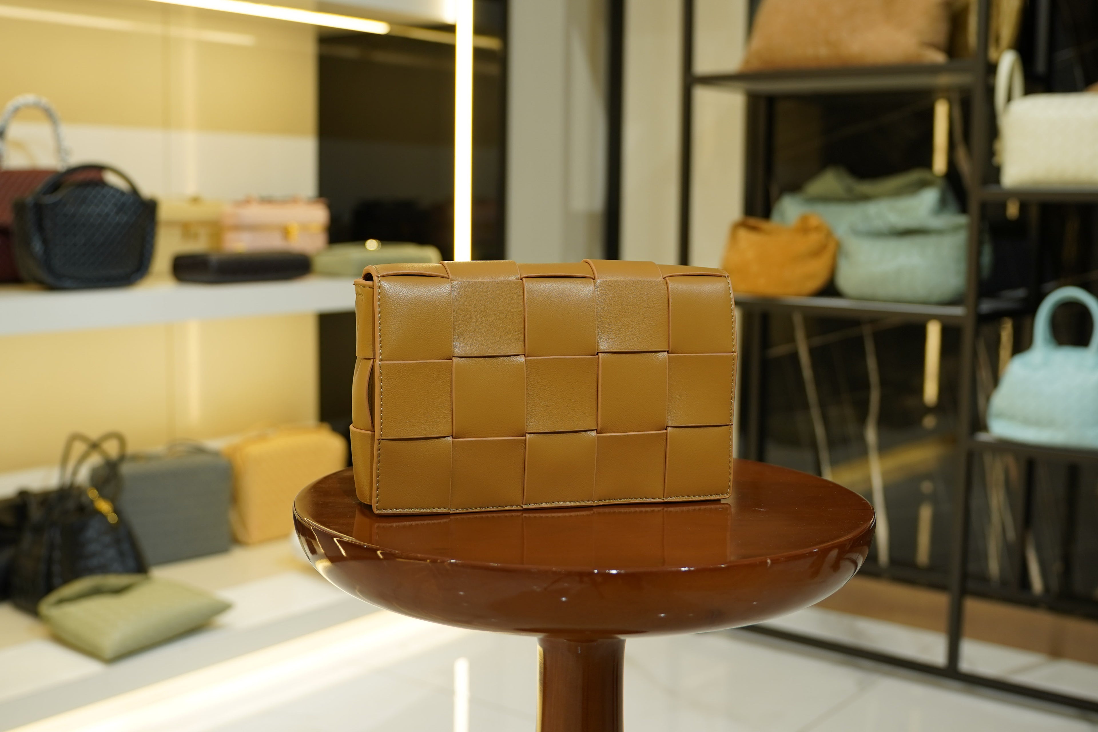 Bottega Veneta | Cassette – Leather – Caramel – Gold Hardware