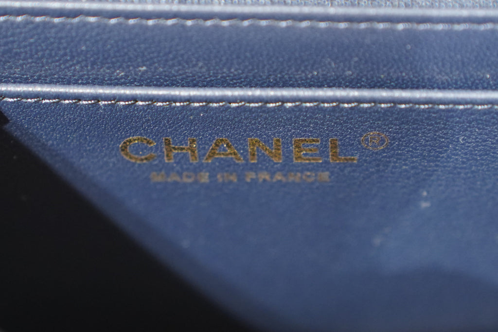Chanel | Square Mini Flap Bag – Lambskin – Navy – Gold Hardware