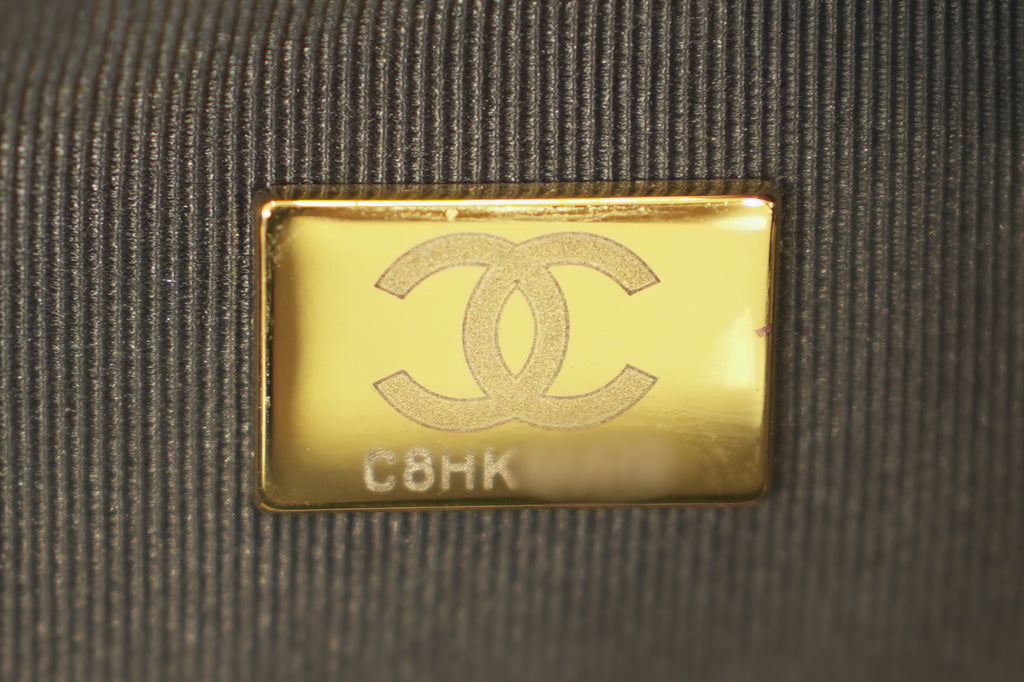 Chanel | Chanel 19 – Lambskin – Black – Gold Hardware