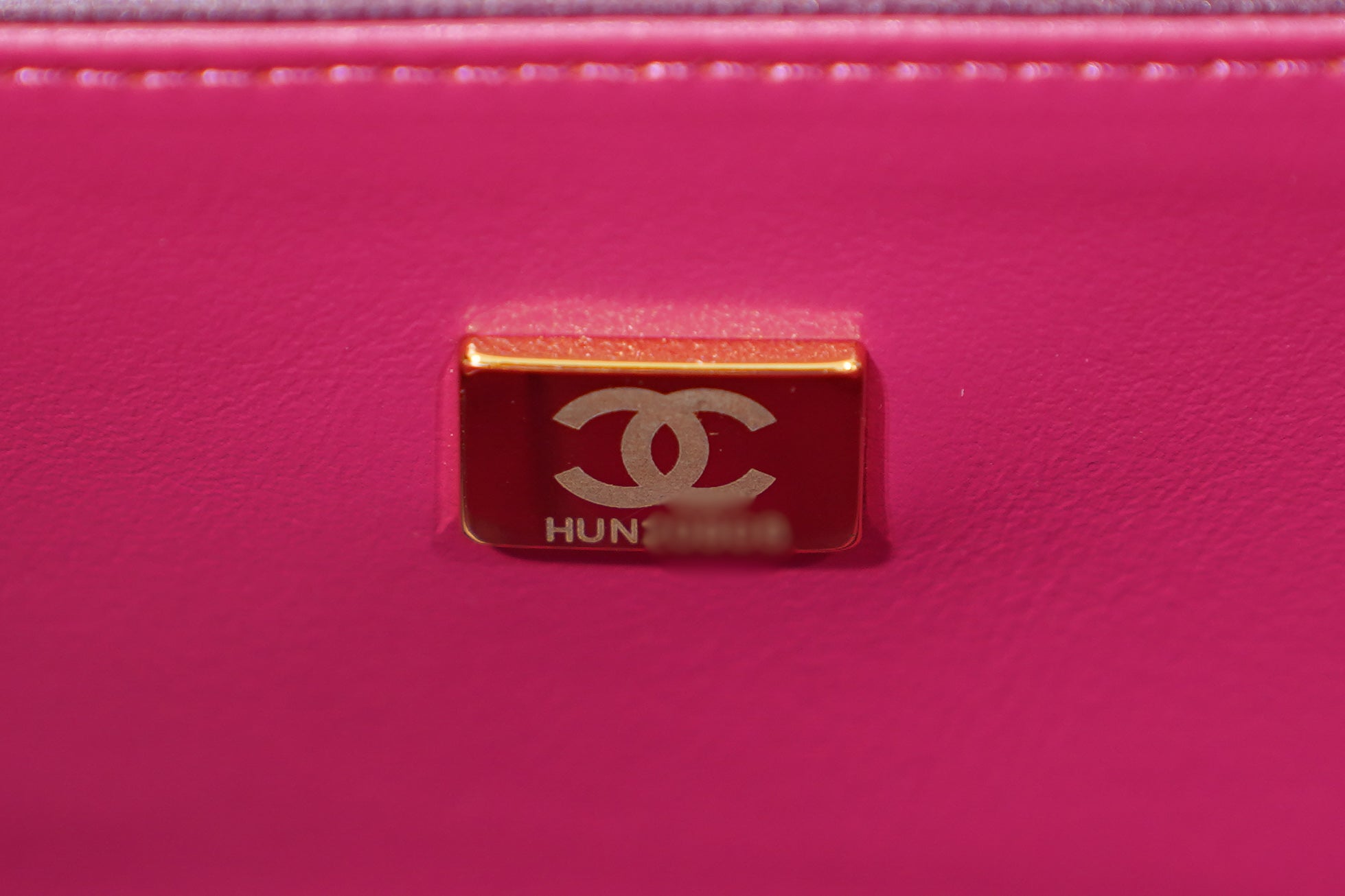 Chanel | Sac Classic Flap – Moyen – Cuir – Violet – Quincaillerie Dorée