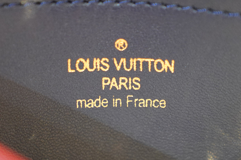 Louis Vuitton | Coussin-Mini – Leather – Noir – Gold Hardware