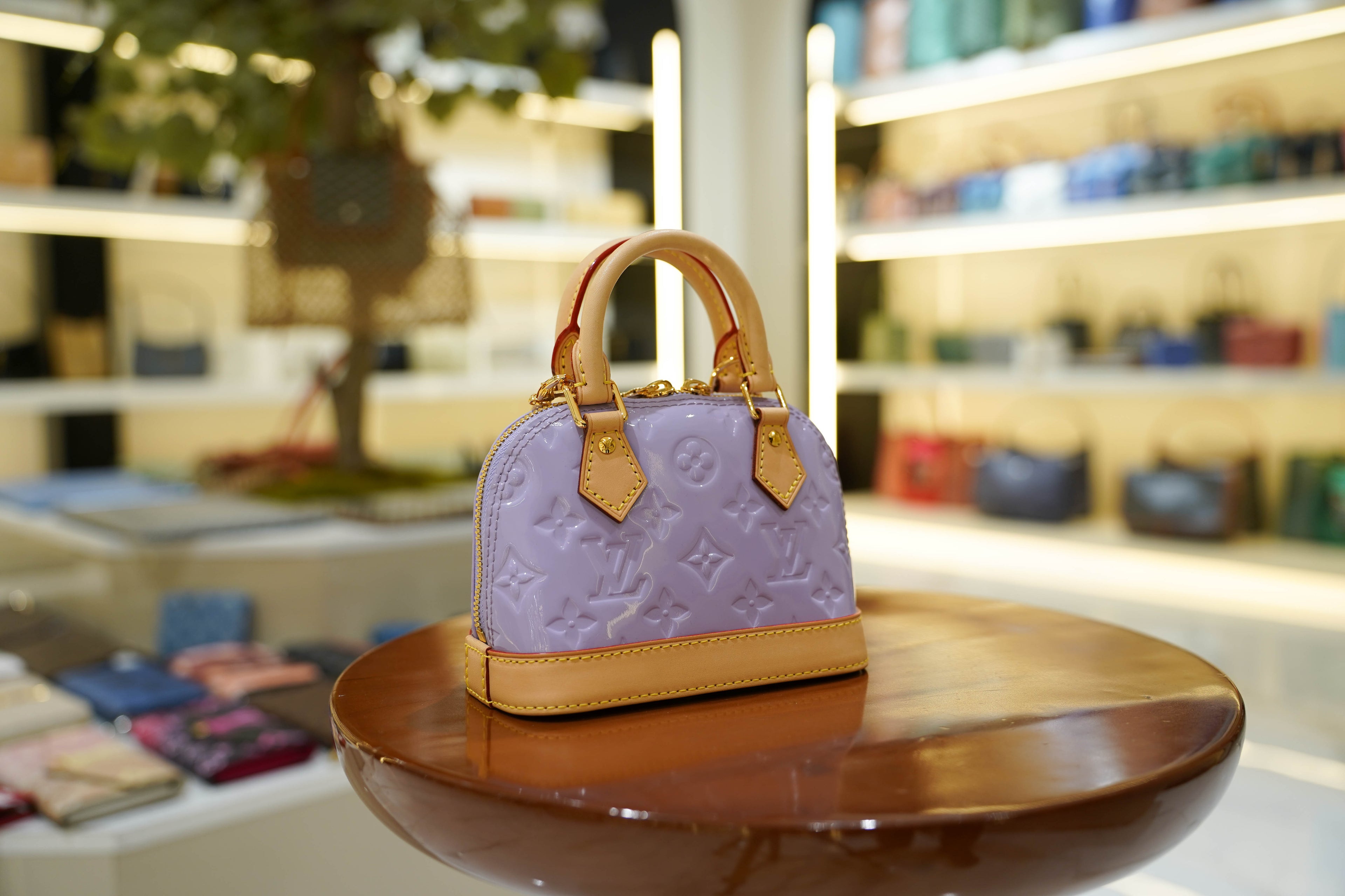 Louis Vuitton | Alma BB – Patent Leather – Lilac – Gold Hardware