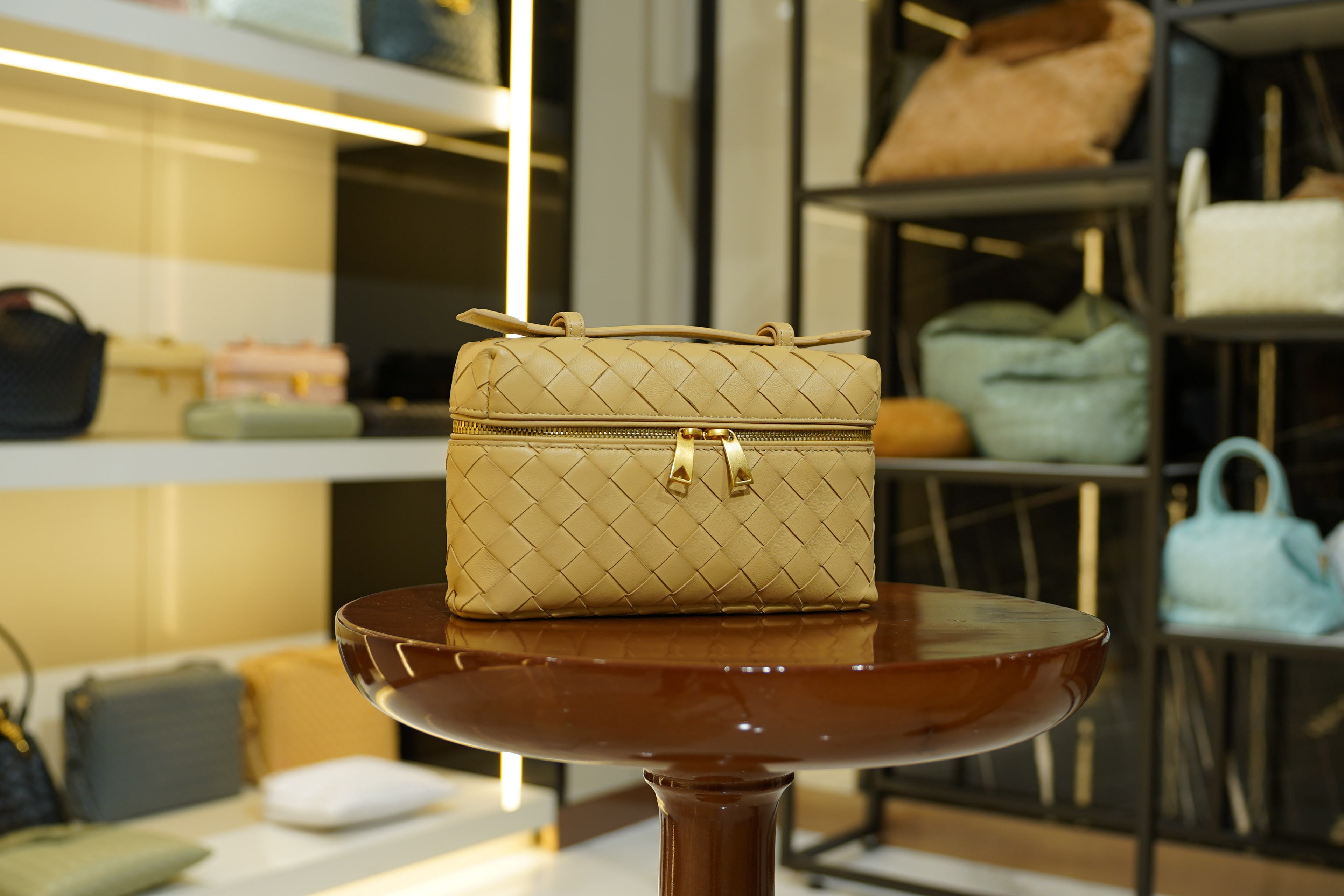 Bottega Veneta | Bang-Bang – Intrecciato – Butter – Gold Hardware