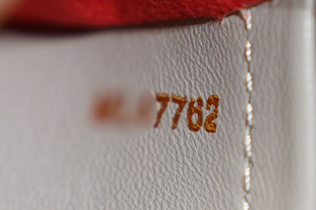 Louis Vuitton | Twist – Leather – Gris – Gold Hardware