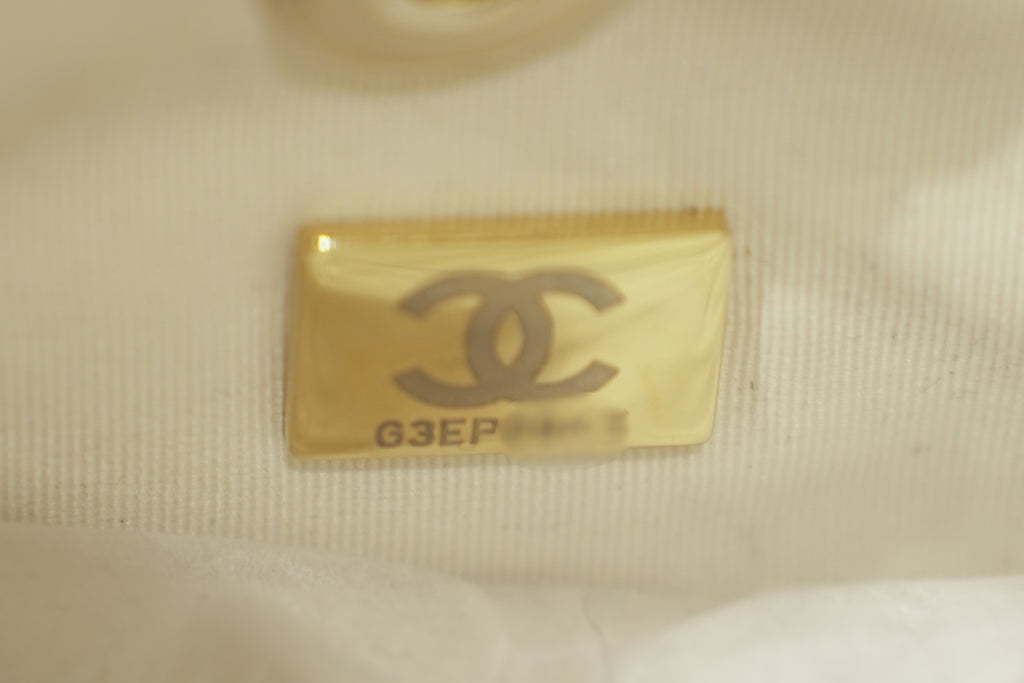 Chanel | Duma Bag – Leather – White – Gold Hardware