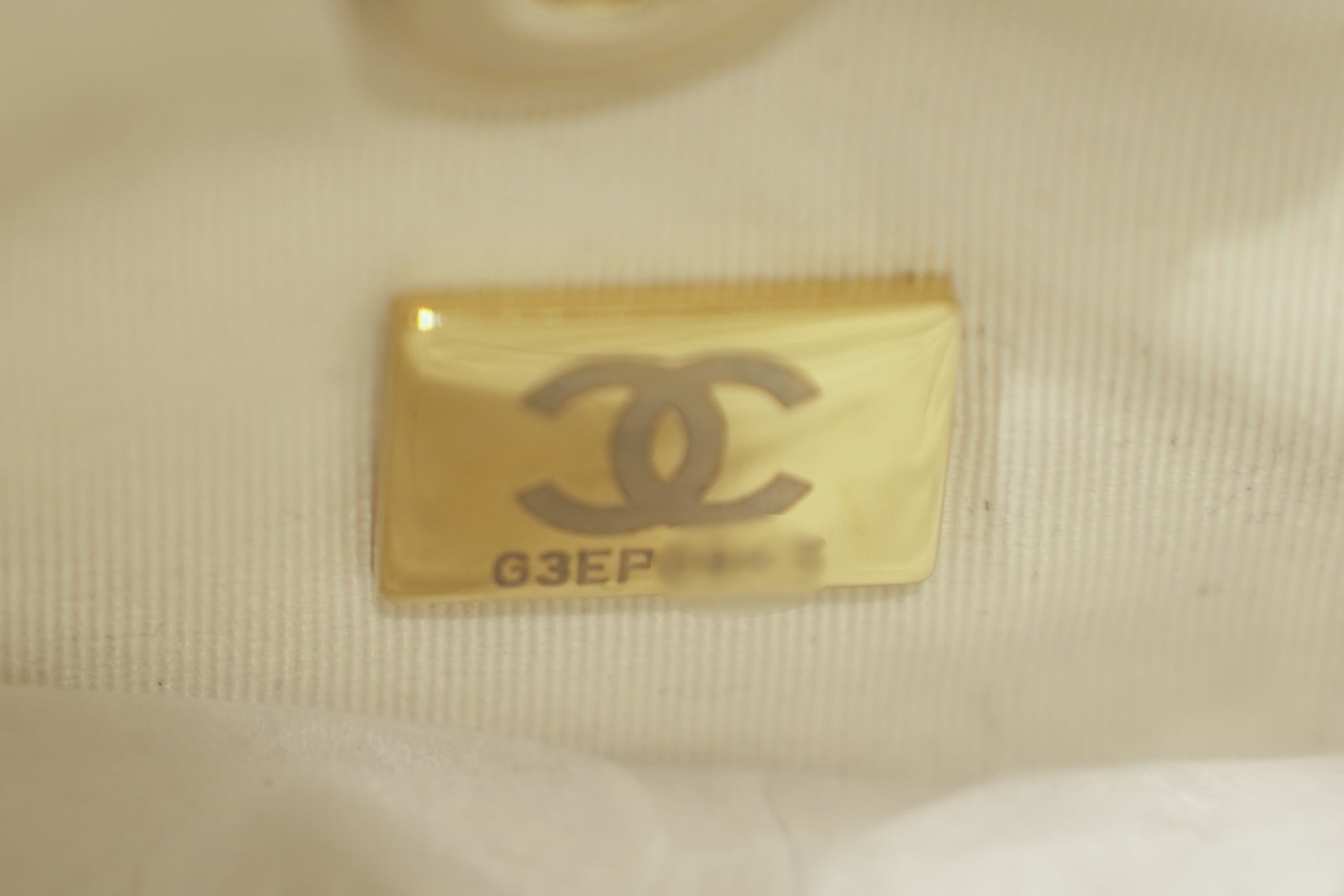 Chanel | Duma Bag – Leather – White – Gold Hardware