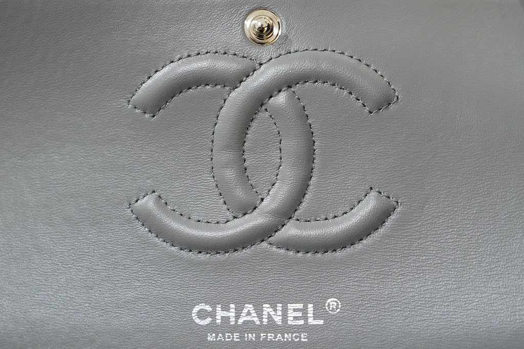 Chanel | Classic Flap Bag – Medium – Leather – Grey – Silver Hardware