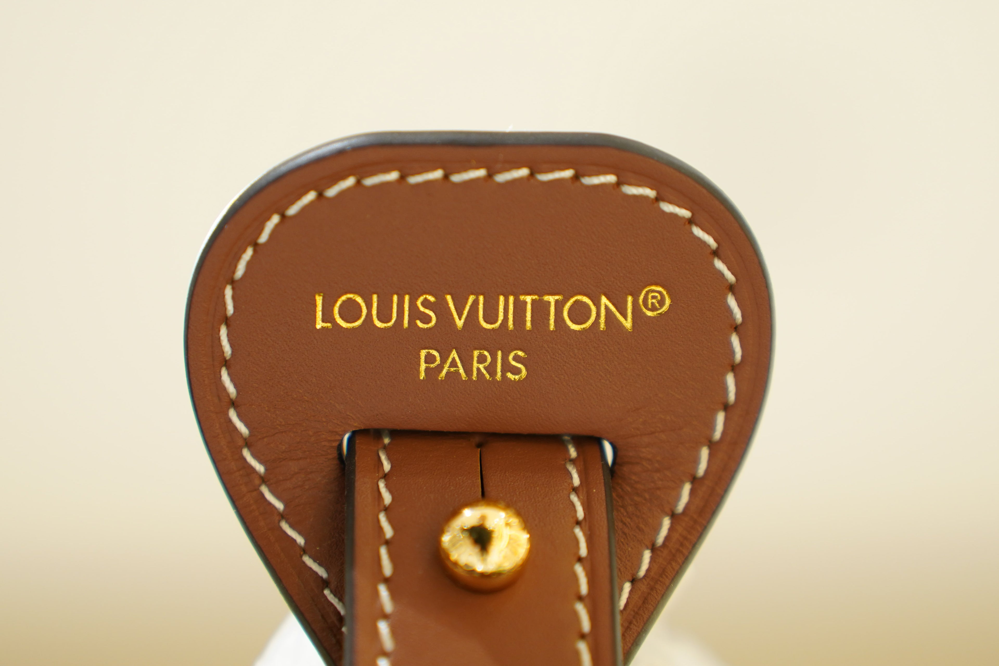 Louis Vuitton | Neverfull – Canvas – Natural – Gold Hardware