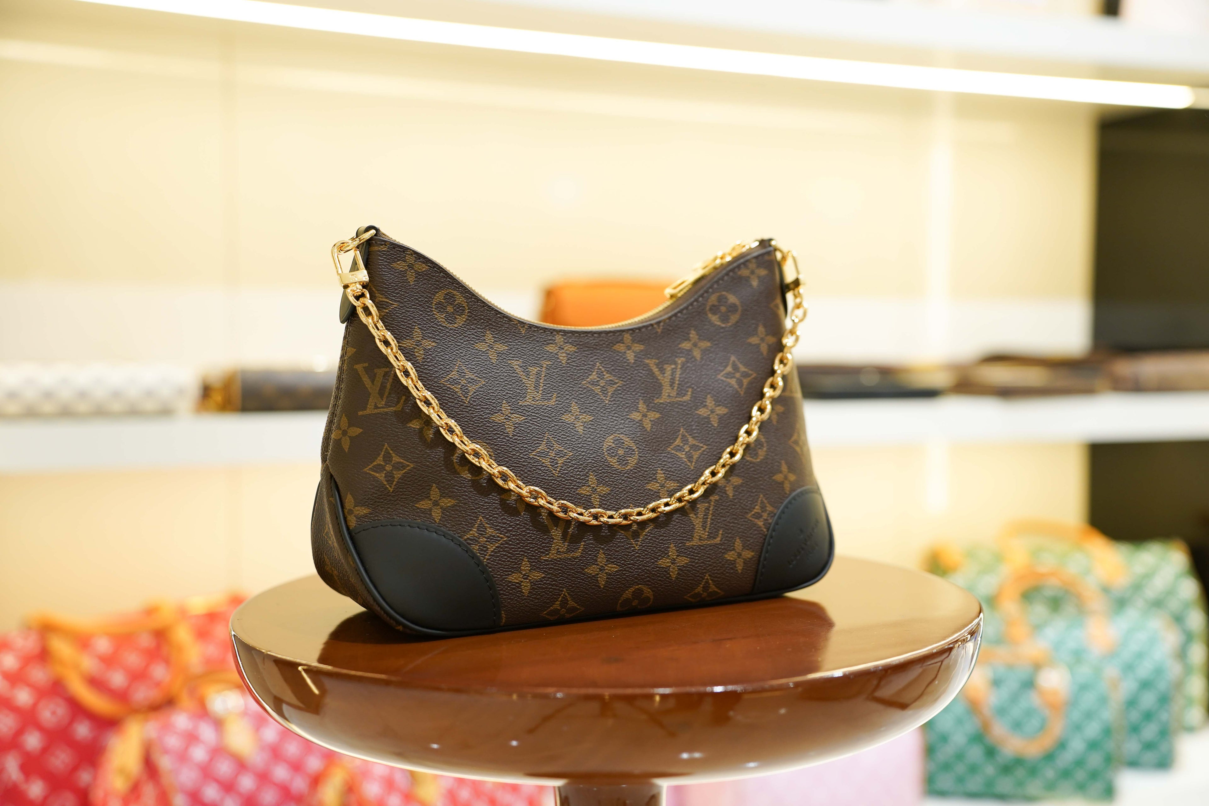 Louis Vuitton | Hobo Bag – Canvas – Brown – Gold Hardware