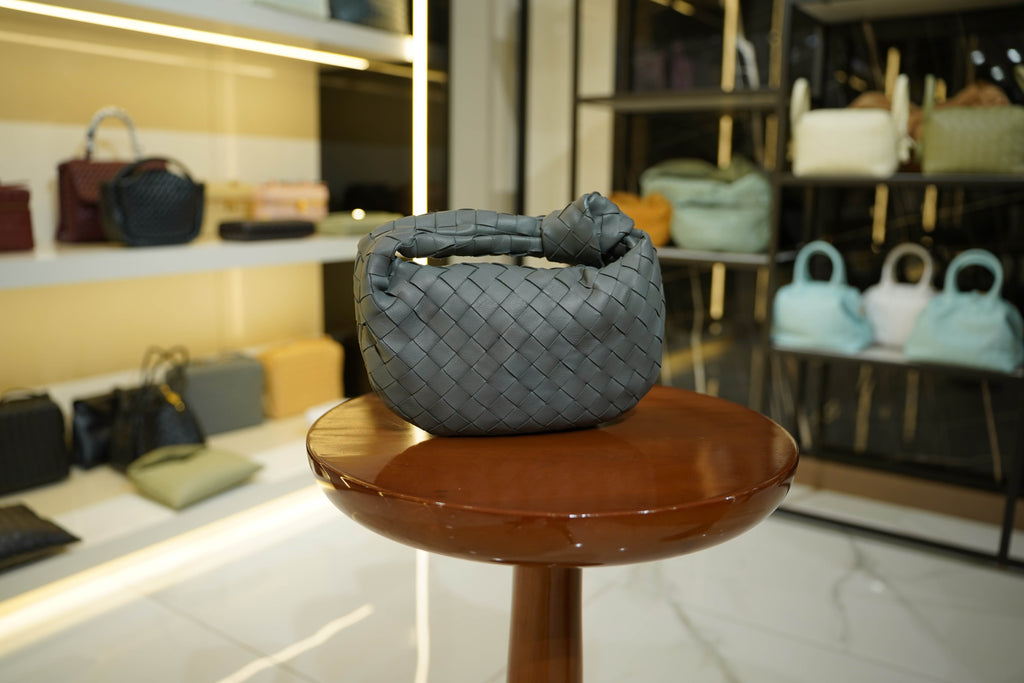 بوتيغا فينيتا | جودي – نابا – رمادي – فضي