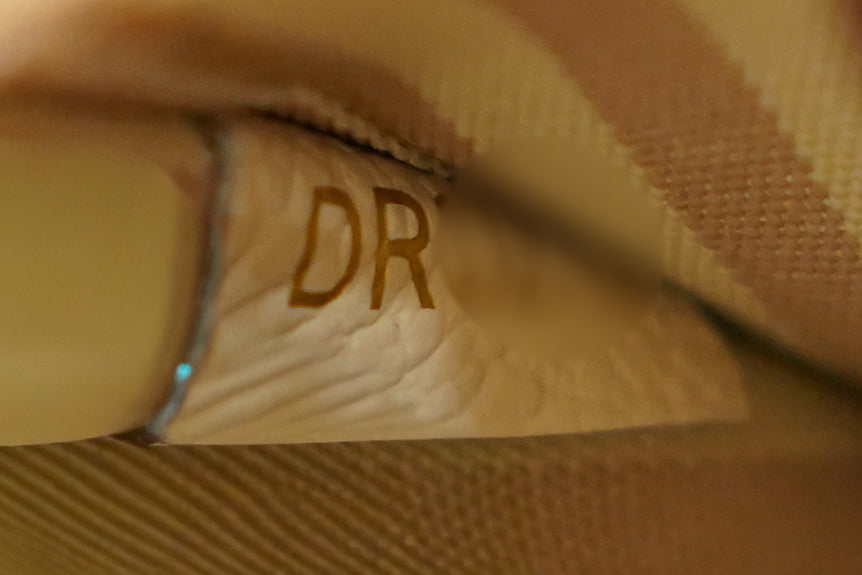 Louis Vuitton | Capucines – Leather – Cream – Gold Hardware