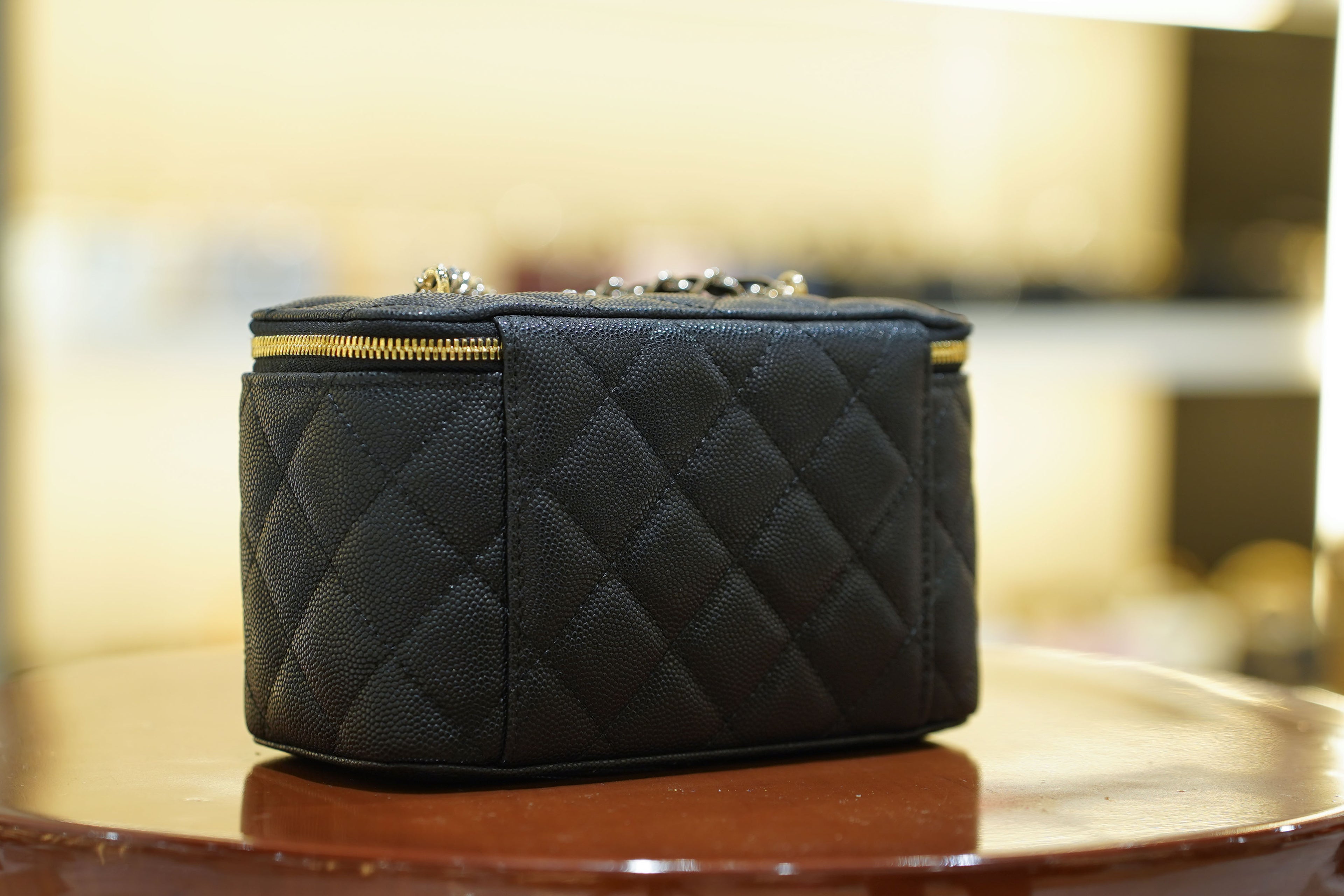 Chanel | Small Vanity – Caviar Leather – Black – Gold Hardware