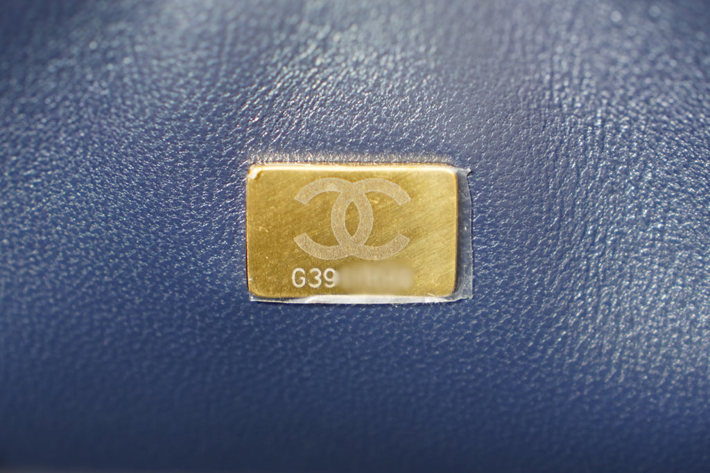 Chanel | Square Mini Flap Bag – Lambskin – Navy – Gold Hardware