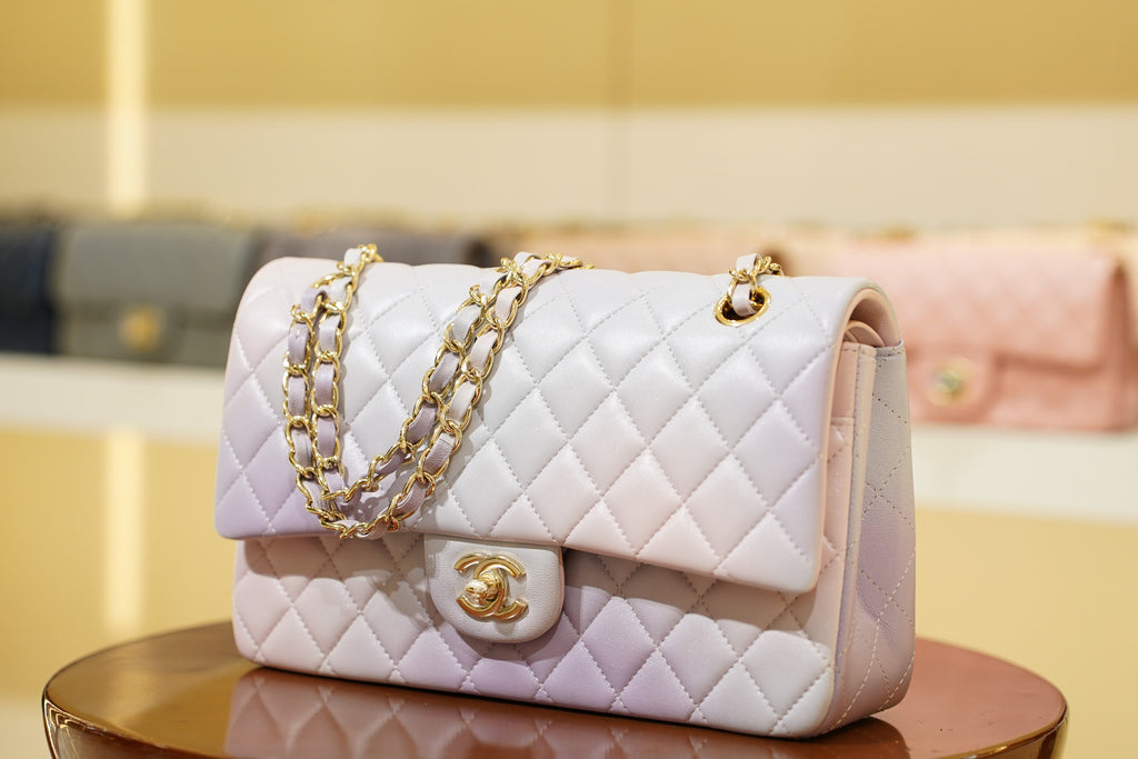 Chanel | Classic Flap Bag – Medium – Lambskin – Light Purple – Gold Hardware