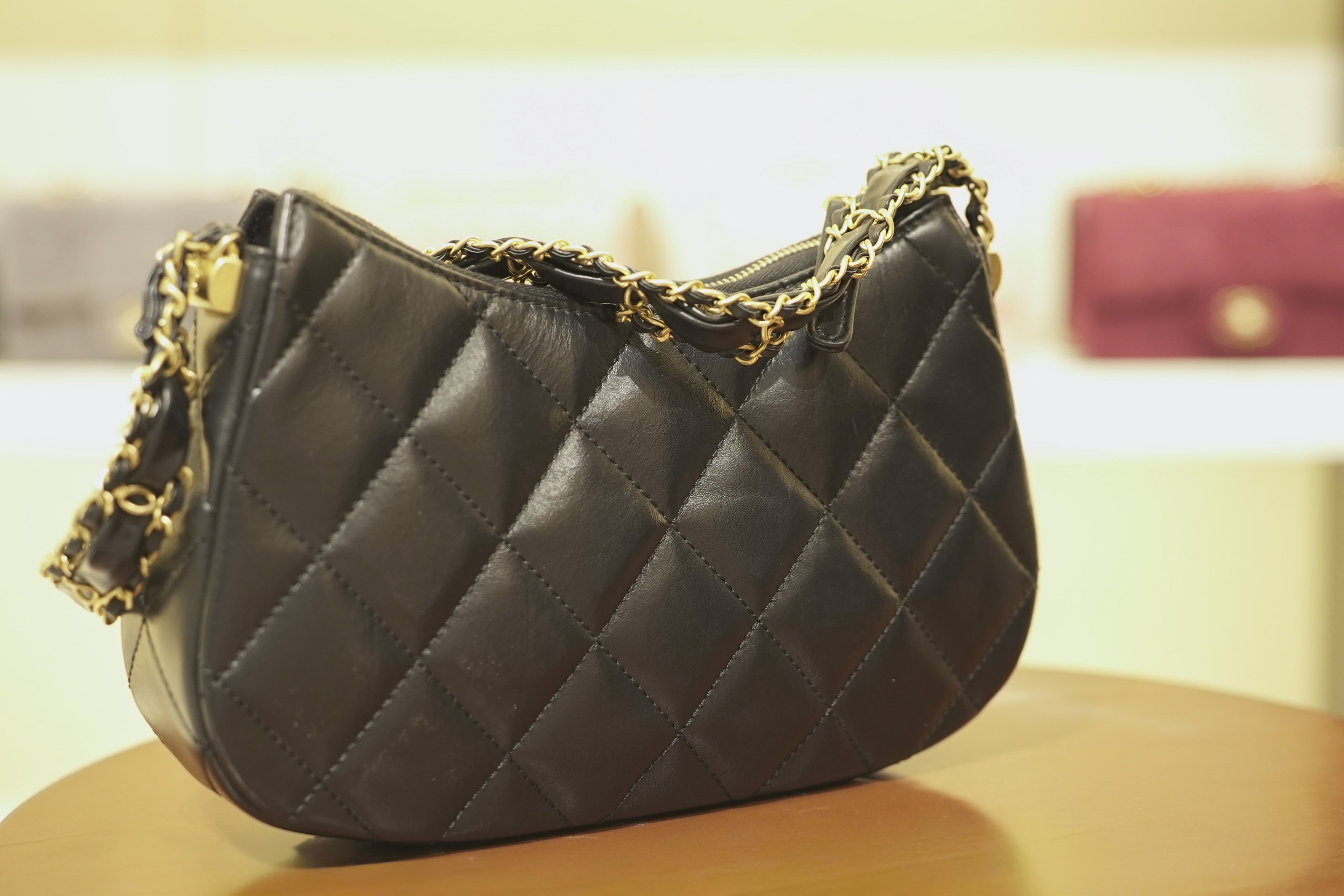Chanel | Hobo Bag – Lambskin – Black – Gold Hardware