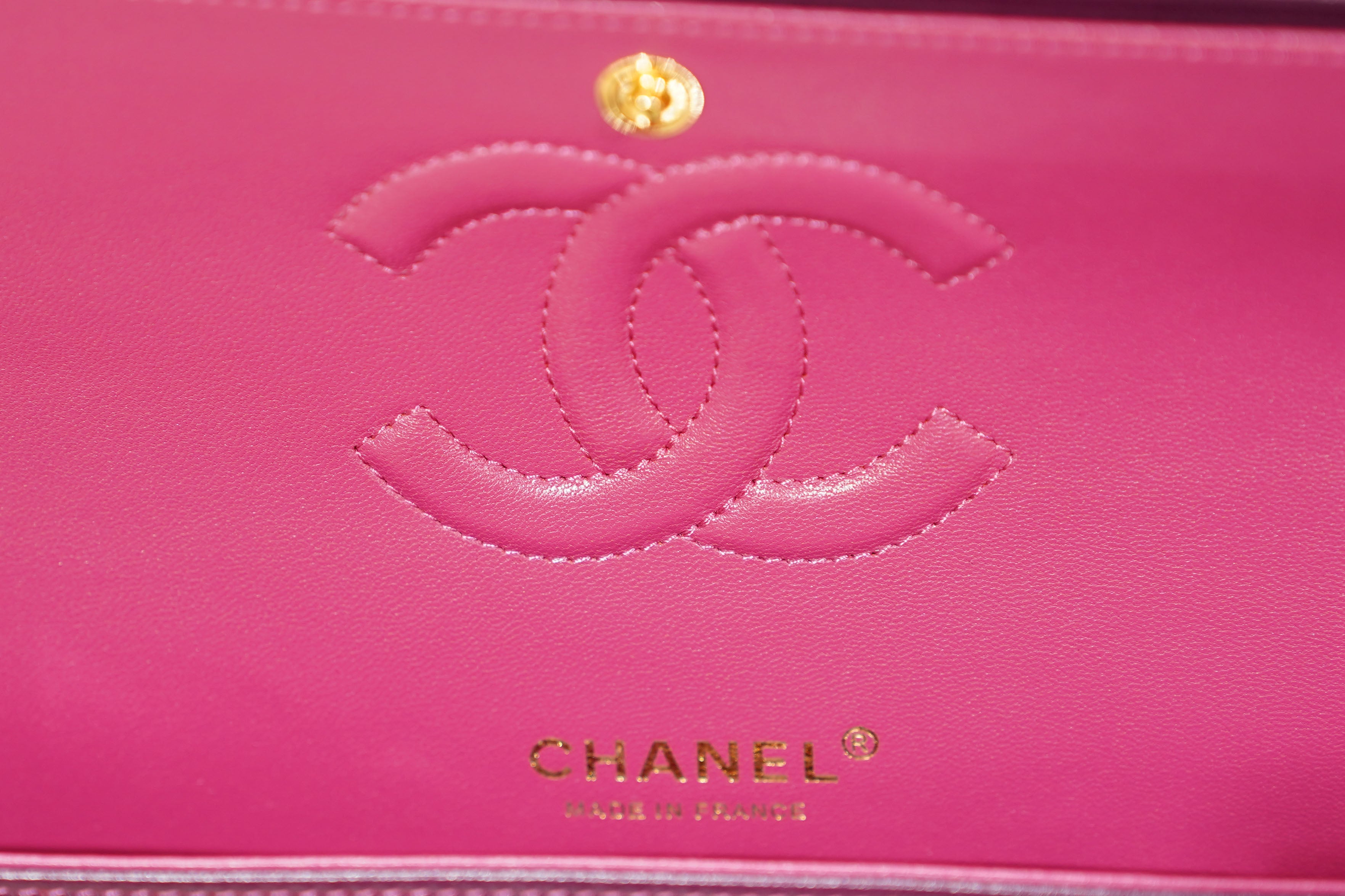 Chanel | Classic Flap Bag – Medium – Leather – Purple – Gold Hardware