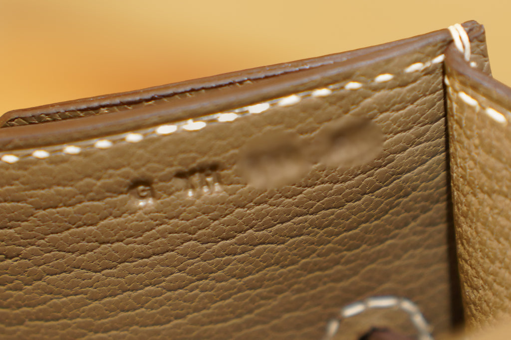 Hermes | Kelly Depeches 25 – Epsom – Beige – Gold Hardware
