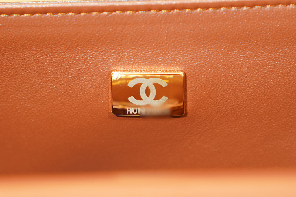 Chanel | Classic Flap Bag – Medium – Lambskin – Brown – Gold Hardware