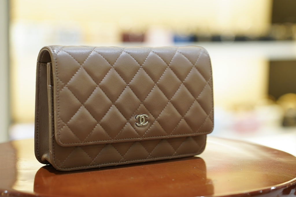 Chanel | Wallet on Chain – Lambskin – Brown – Gold Hardware