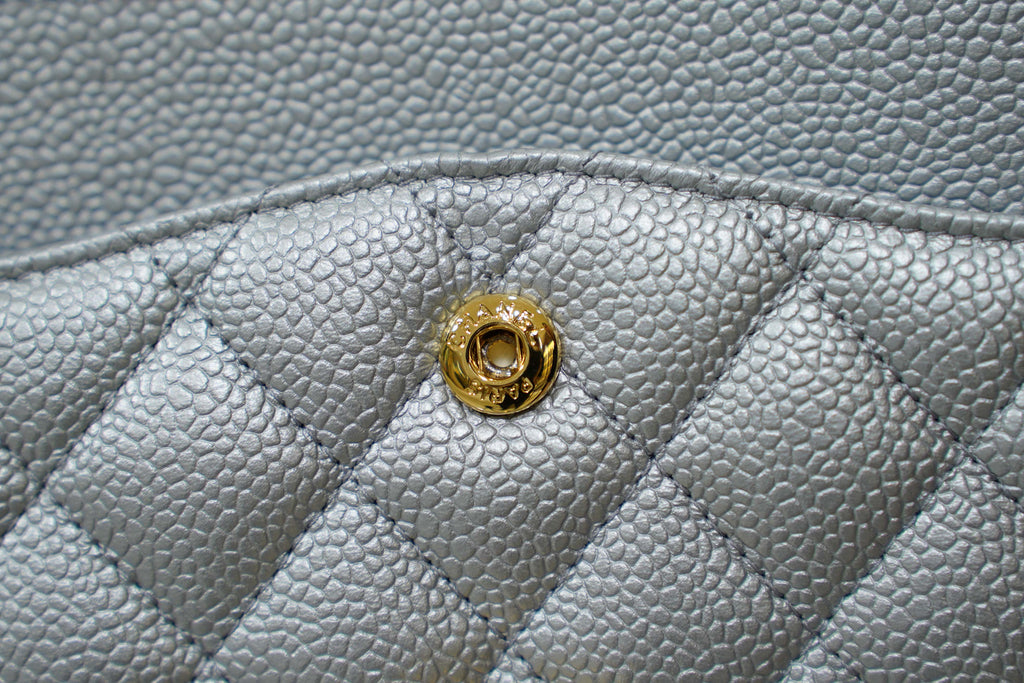 Chanel | Classic Flap Bag – Medium – Leather – Silver – Gold Hardware