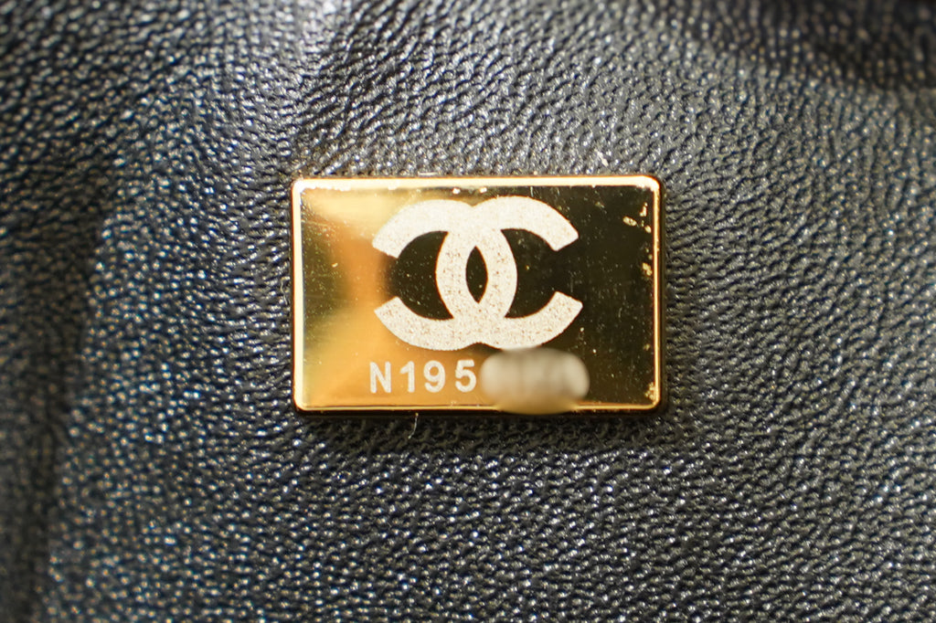 Chanel | Borsa Classic Flap – Media – Pelle – Nera – Finiture in Oro