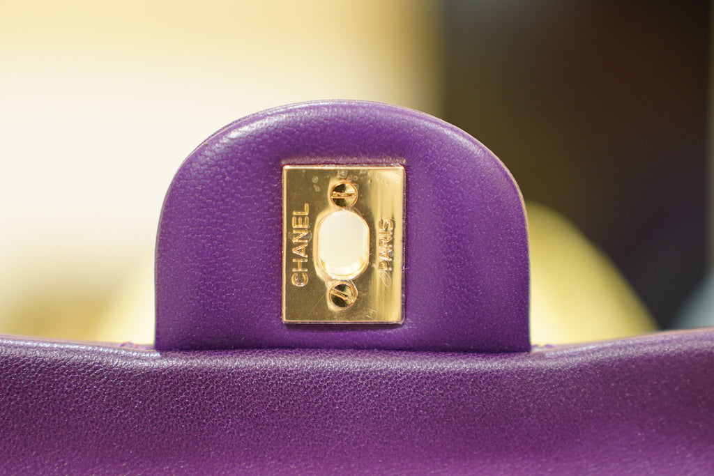 Chanel | Classic Flap Bag – Medium – Lambskin – Purple – Gold Hardware