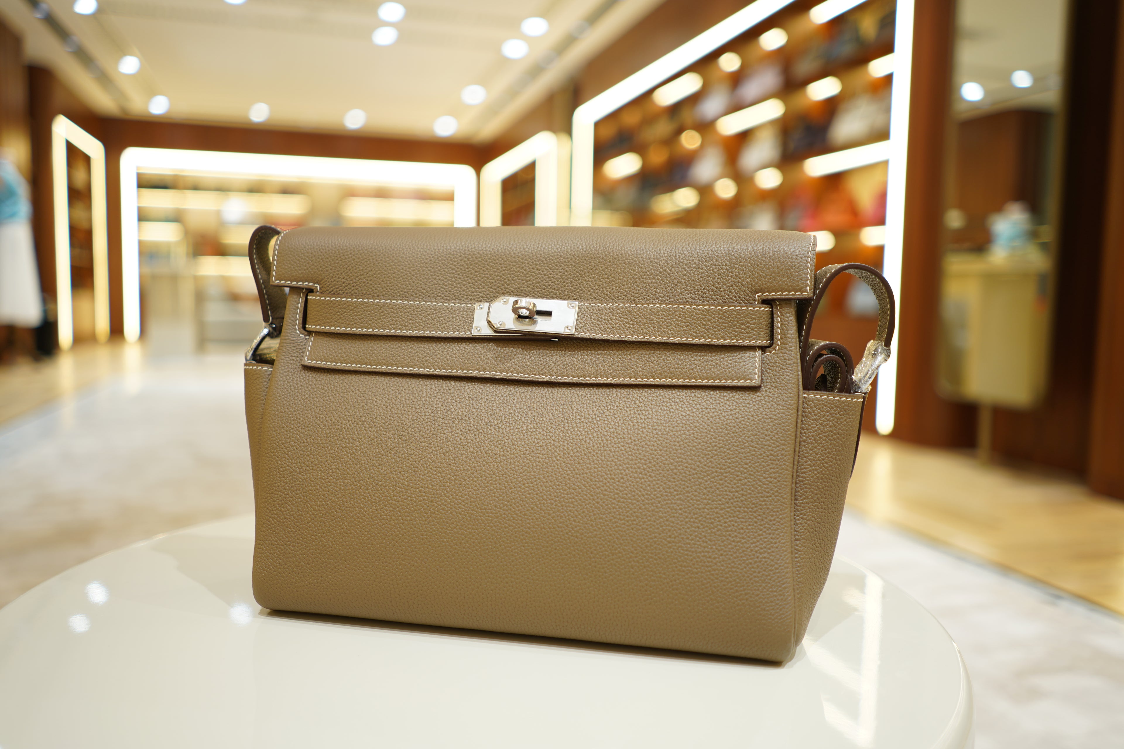 Hermes | Kelly Messenger – Togo – Beige – Silver Hardware