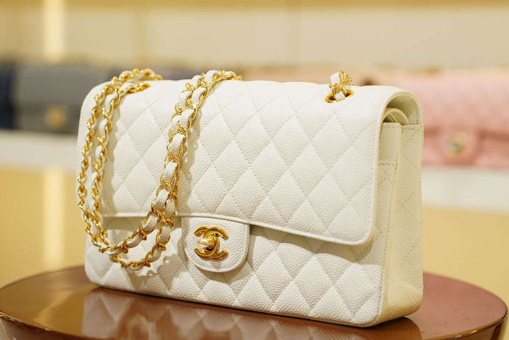 CChanel | Classic Flap Bag – Medium – Leather – White – Gold Hardware