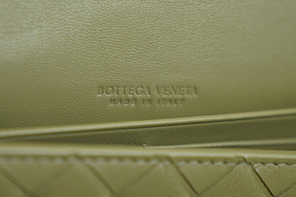 Bottega Veneta | Andiamo Clutch Long – Leather – Verde Oliva – Gold Hardware